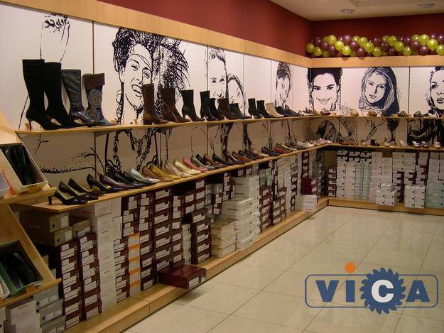 Оборудование для обувных магазинов представлено на этом фото 12 серией торговой мебели &quot;Двина&quot;.