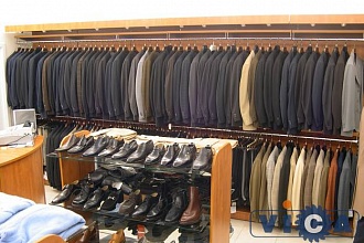 13 Оборудование для торговли мужской одеждой "MONTENAPOLEONE"